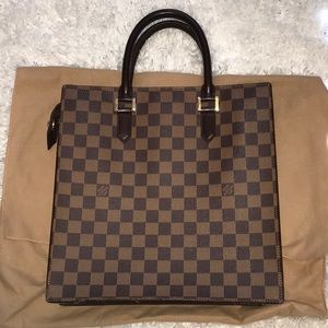 Authentic Louis Vuitton Sac Plat
